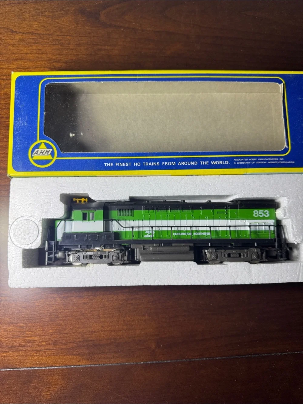 AHM Burlington Northern HO Scale Diesel Locomotive (New)